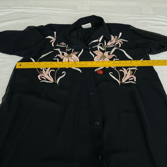 Natori Saks Tunic Top Women S Black Sheer Floral Embroidered Button Up READ - Picture 9 of 10